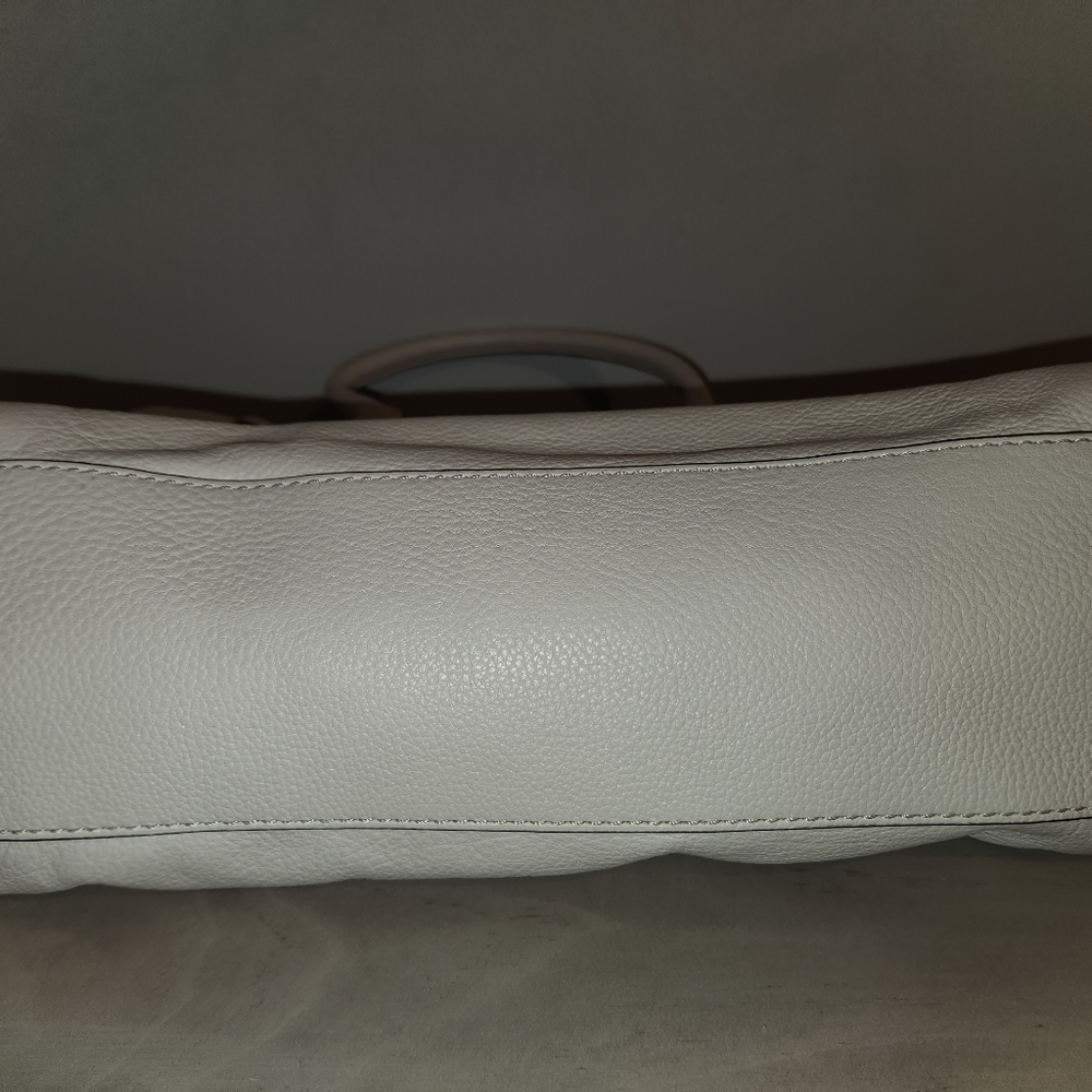 MK Purse - Picture 7 of 7